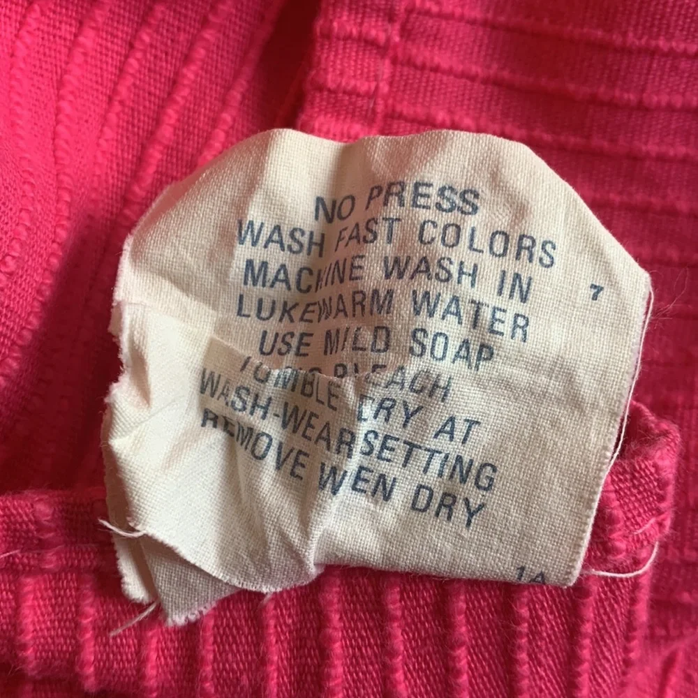 Vintage Bates prime rib hot pink /Barbie pink twin cotton bed spread / coverlet